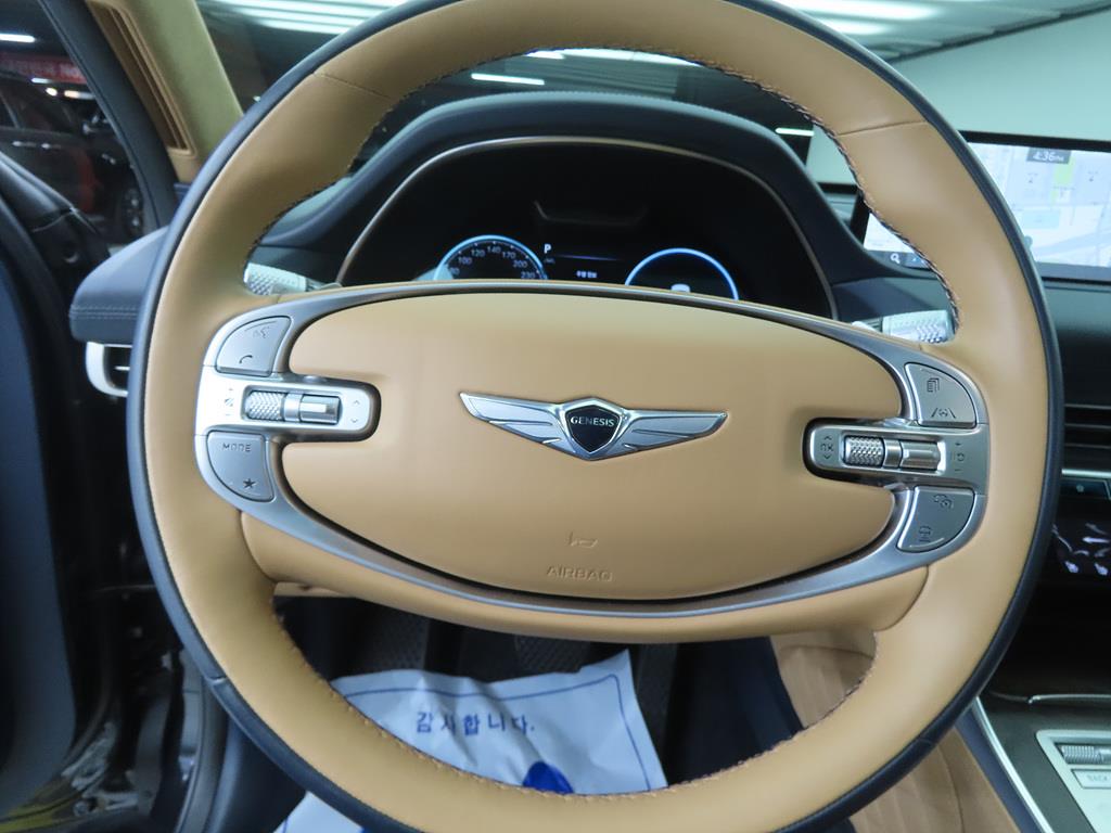 Genesis GV80 - Vista 8