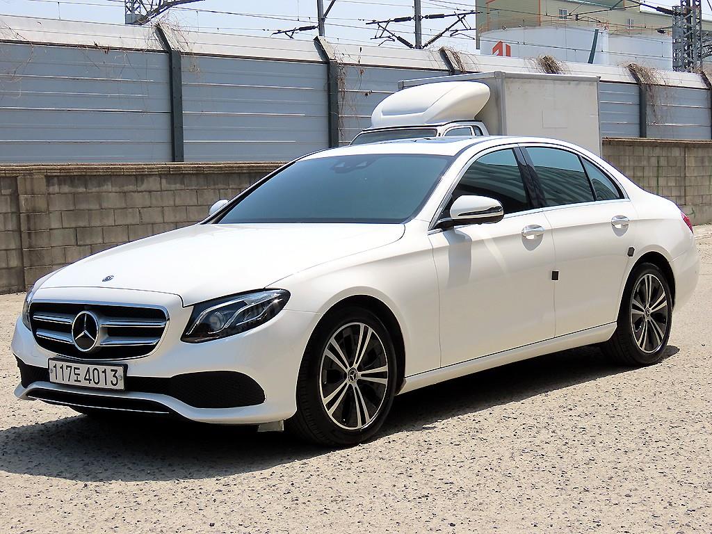 Mercedes Benz E class - Vista 2