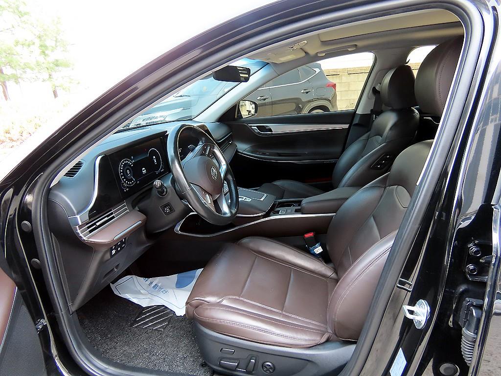 HYUNDAI Grandeur - Vista 5