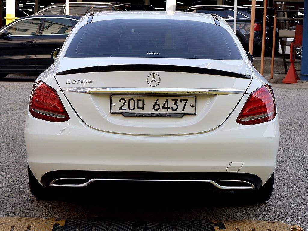 Mercedes Benz C Class - Vista 5