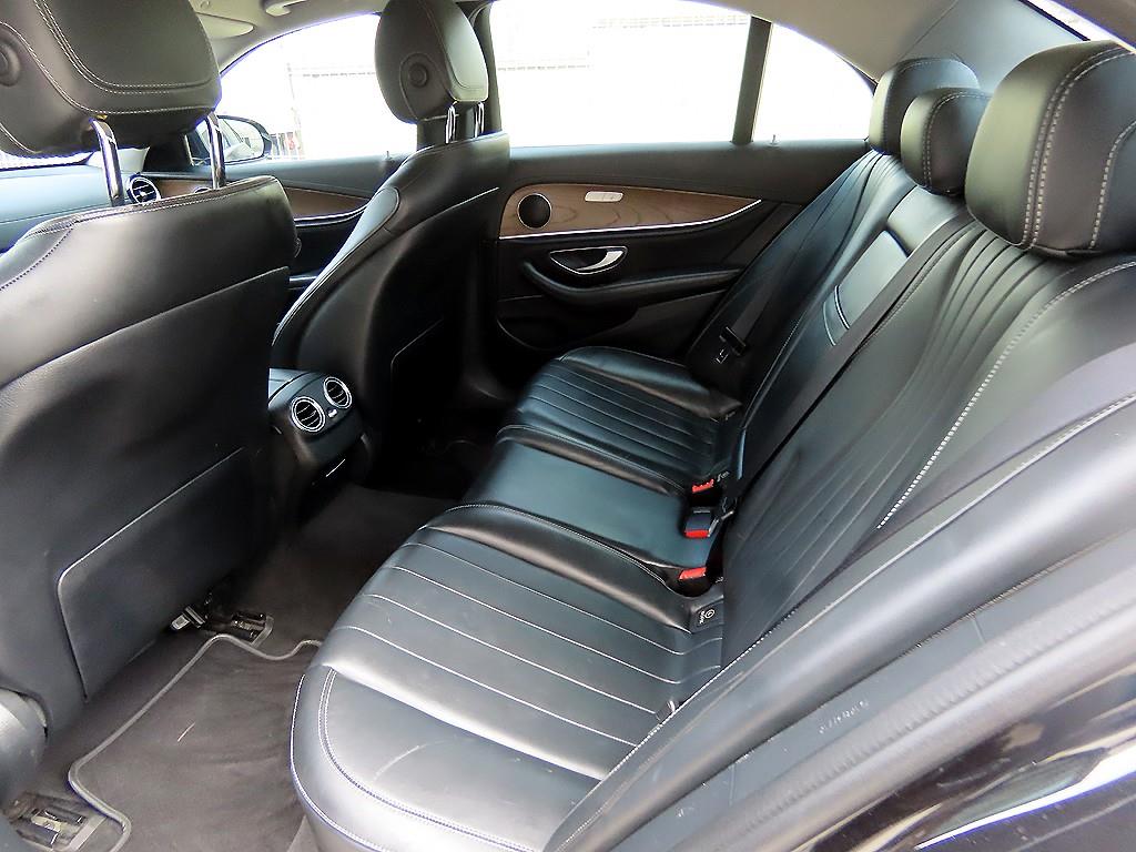 Mercedes Benz E class - Vista 6