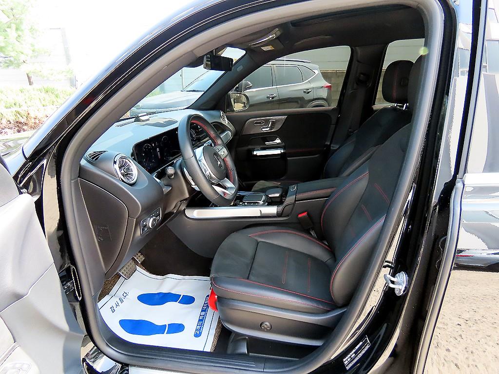 Mercedes Benz GLB Class - Vista 5