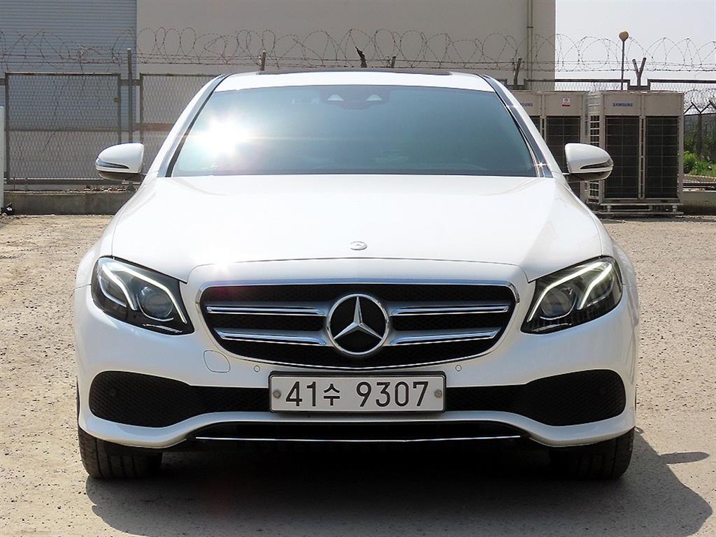 Mercedes Benz E class 2017 Blanco - Importación desde Corea - HF Imports Iquique - Foto 1