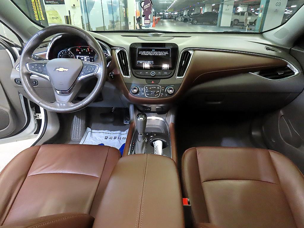 Chevrolet Malibu - Vista 10