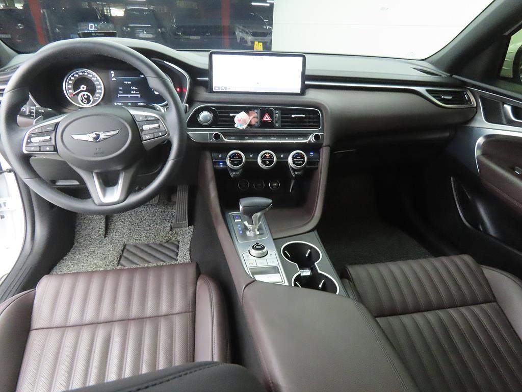 Genesis G70 - Vista 7