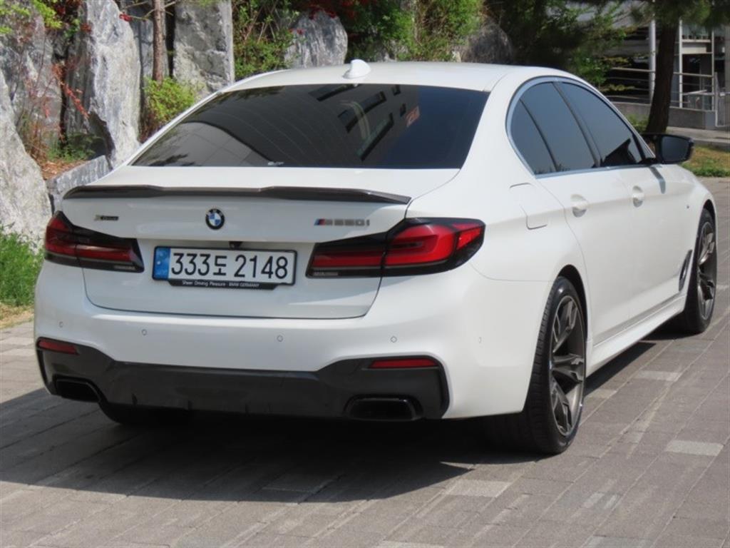 BMW 5 Series - Vista 5