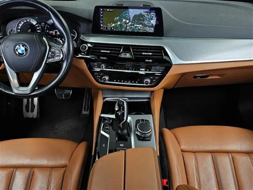 BMW 5 Series - Vista 7