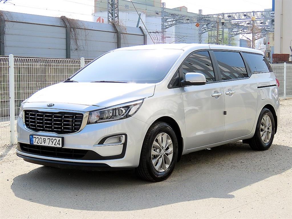 KIA Carnival - Vista 2