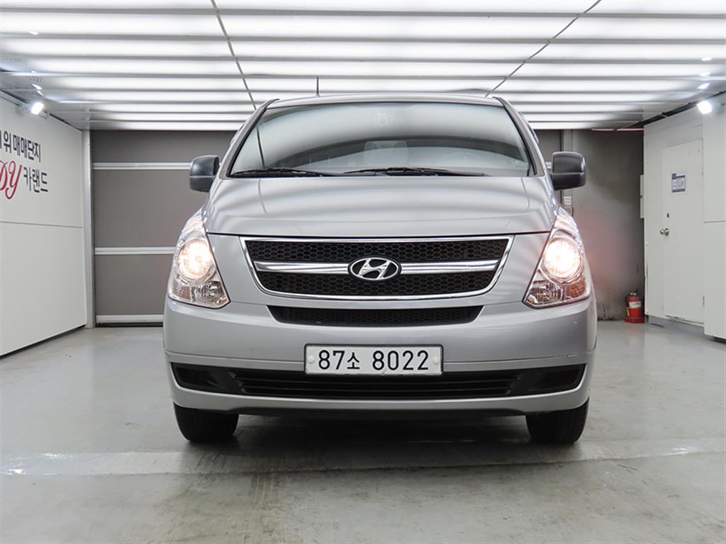 HYUNDAI Starex - Vista 2