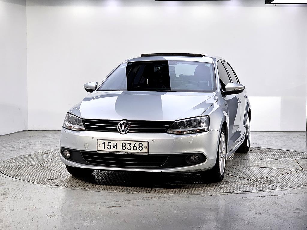 Volkswagen Jetta - Vista 2