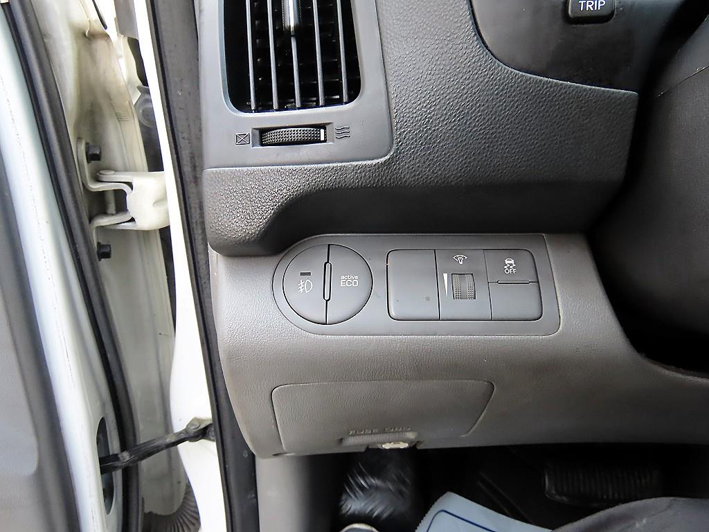 HYUNDAI Starex - Vista 12