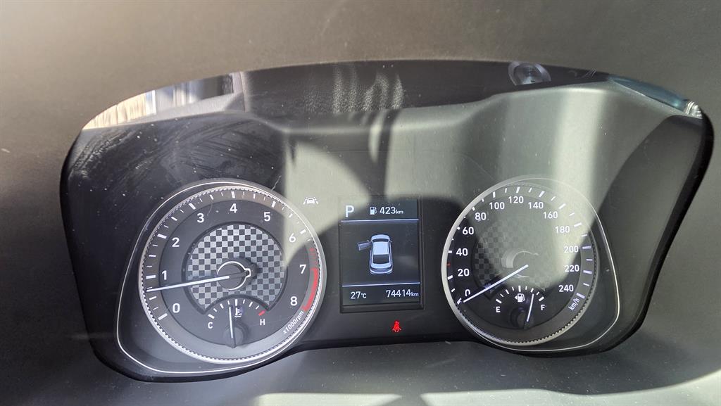 HYUNDAI Avante - Vista 4