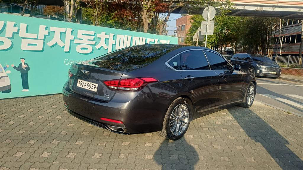 Genesis G80 - Vista 4