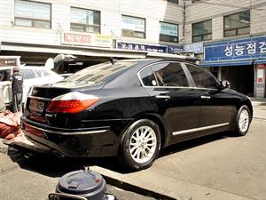 HYUNDAI Genesis - Vista 8