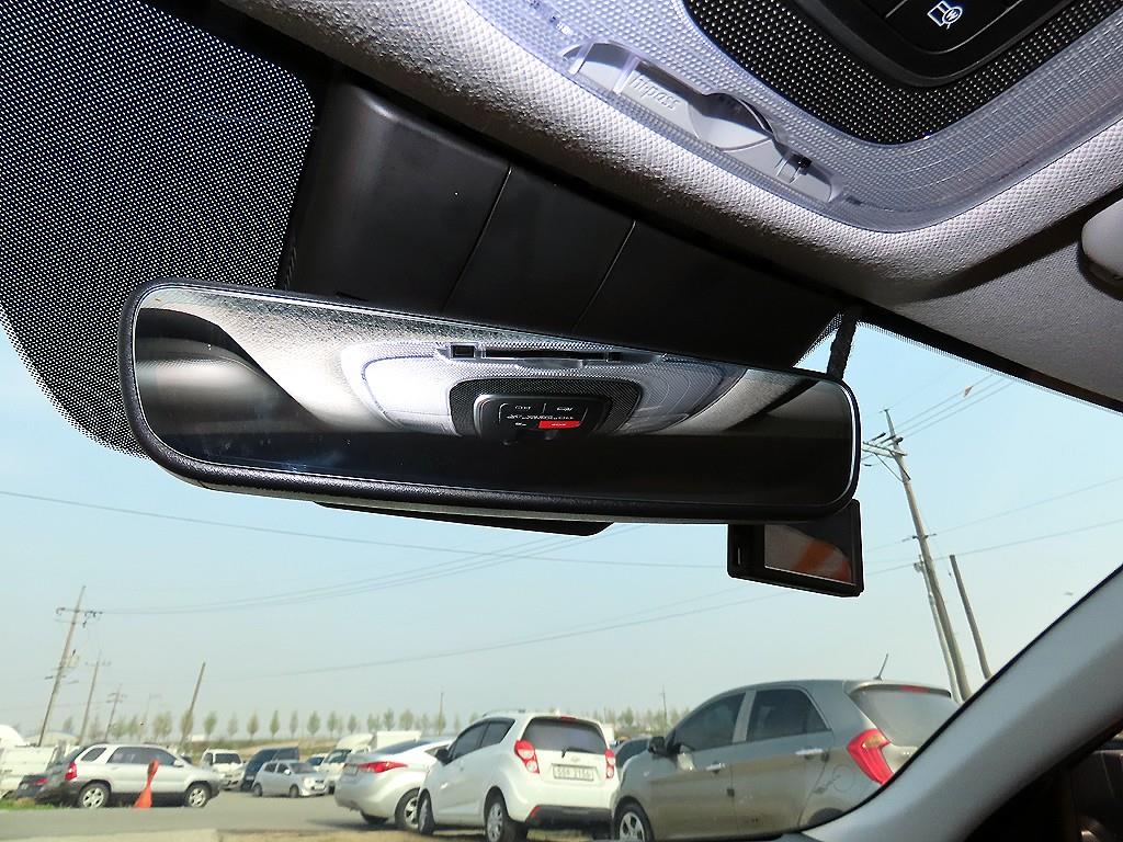 HYUNDAI Avante - Vista 12