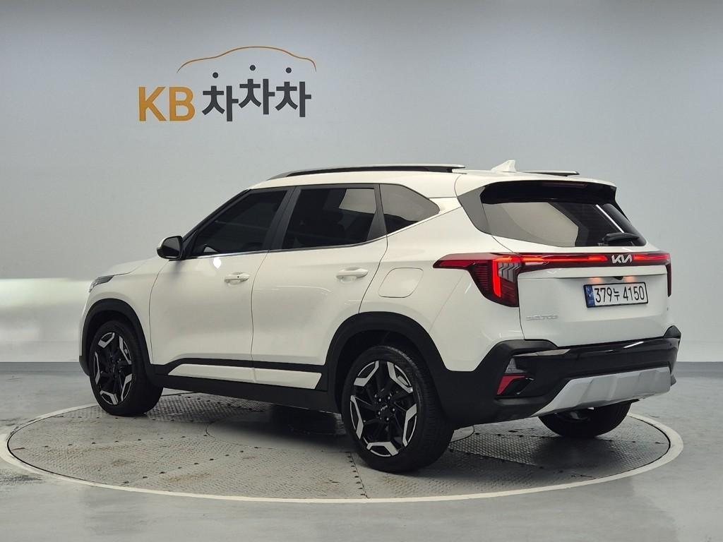 KIA Seltos - Vista 4