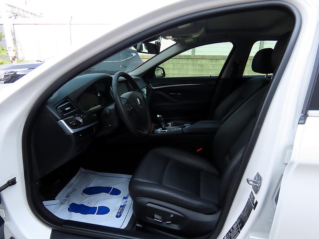 BMW 5 Series - Vista 5