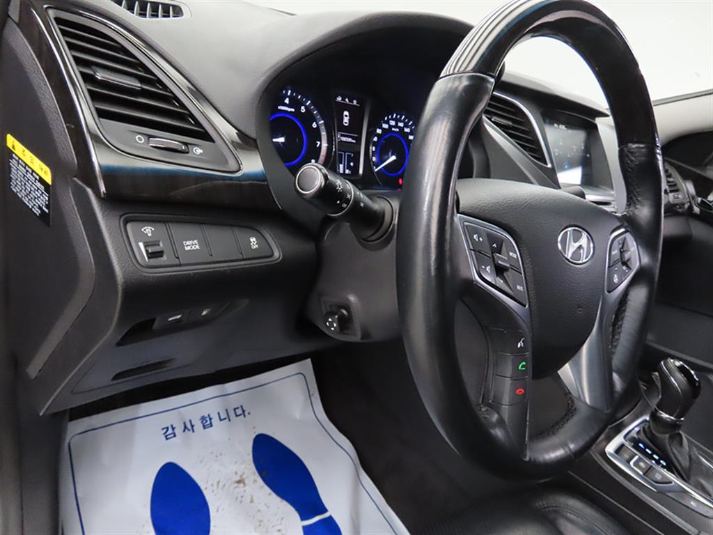 HYUNDAI Grandeur 2016 Negro - Importación desde Corea - HF Imports Iquique - Foto 14