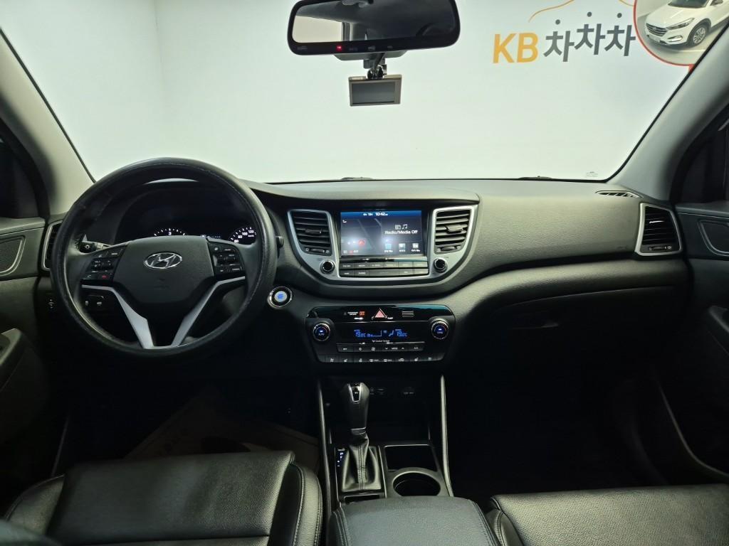 HYUNDAI Tucson - Vista 7