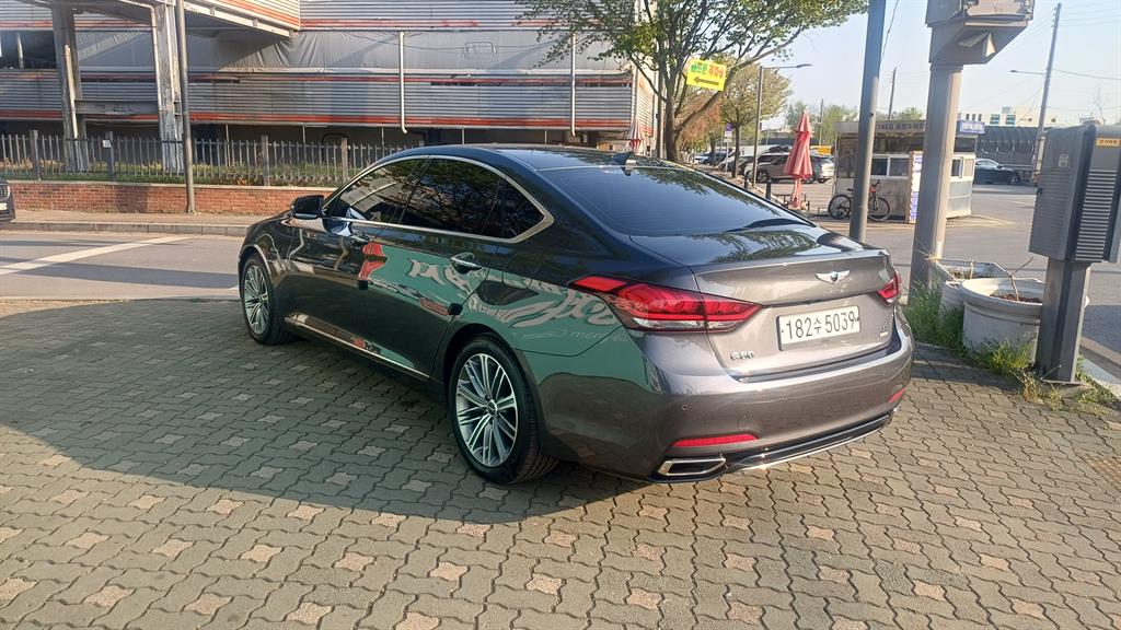 Genesis G80 - Vista 3