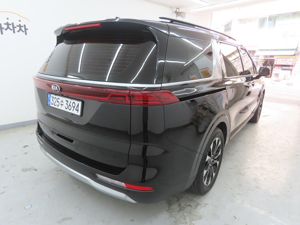 KIA Carnival - Vista 3