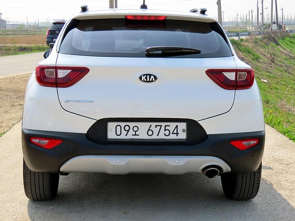 KIA Stonic - Vista 4