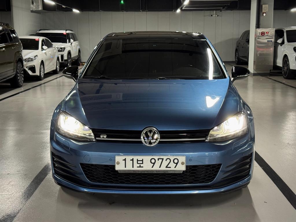 Volkswagen Golf - Vista 3