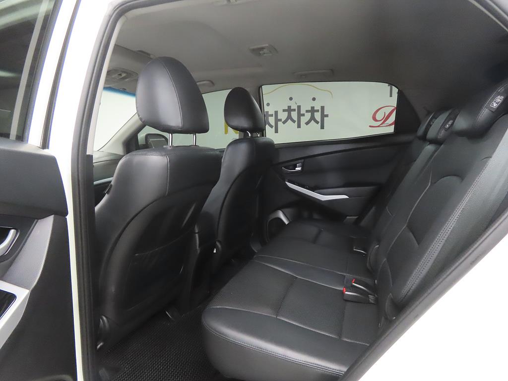 Ssangyong Korando - Vista 6