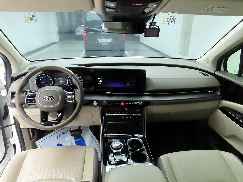KIA Carnival - Vista 6