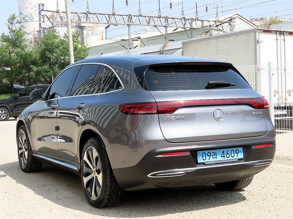 Mercedes Benz EQC - Vista 3