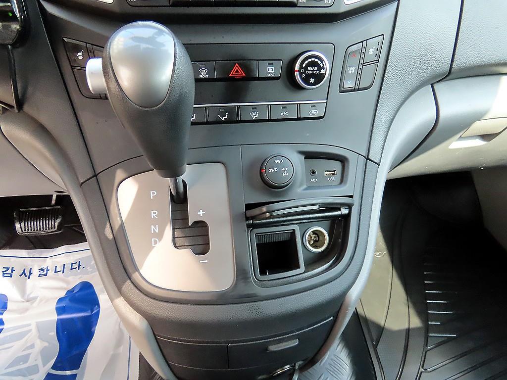 HYUNDAI Starex - Vista 11