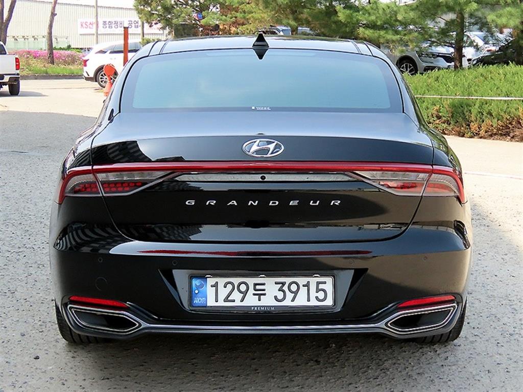 HYUNDAI Grandeur - Vista 4