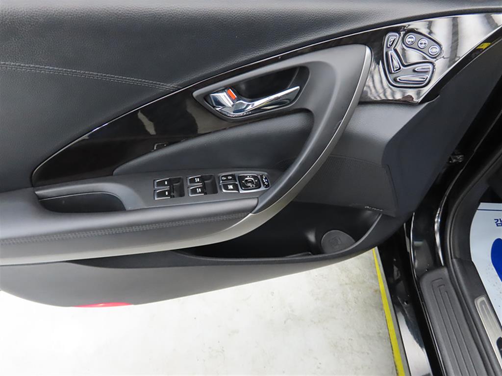 HYUNDAI Grandeur 2016 Negro - Importación desde Corea - HF Imports Iquique - Foto 13