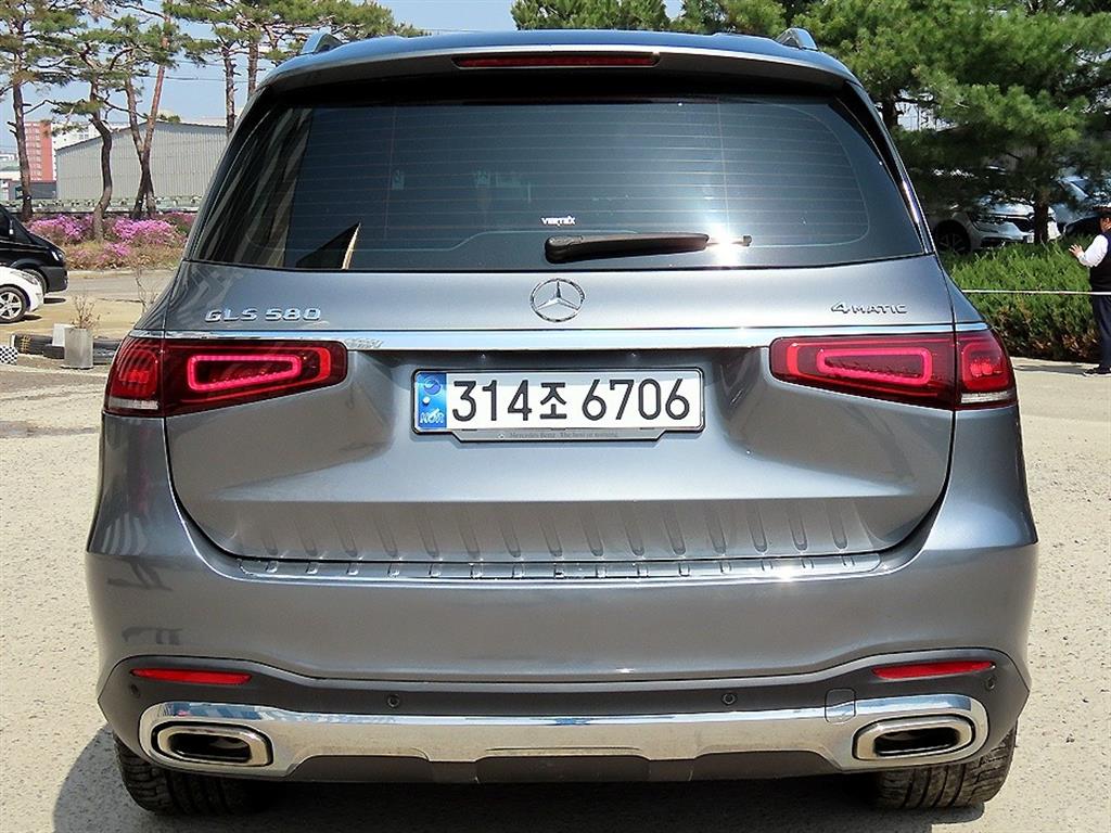 Mercedes Benz GLS Class - Vista 4