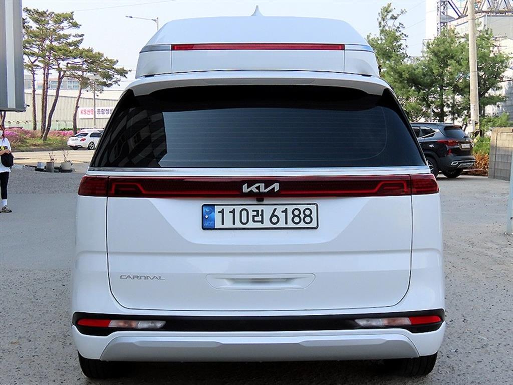 KIA Carnival - Vista 4