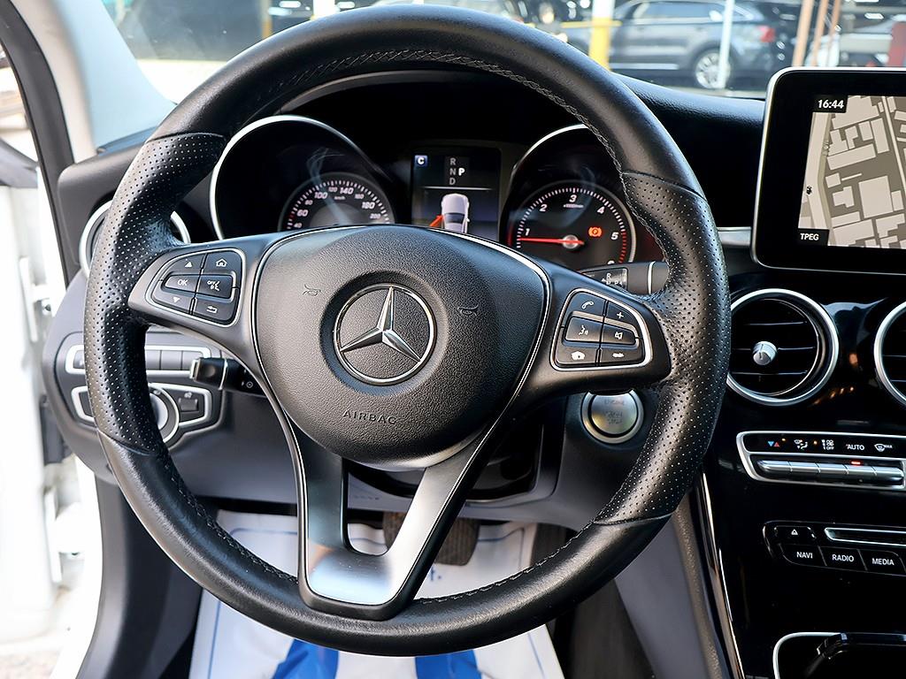 Mercedes Benz C Class 2018 Blanco - Importación desde Corea - HF Imports Iquique - Foto 8