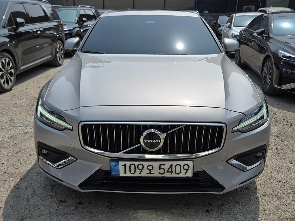 Volvo S60 2023 Plateado - Importación desde Corea - HF Imports Iquique - Foto 1