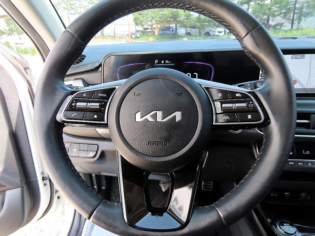 KIA Seltos - Vista 8