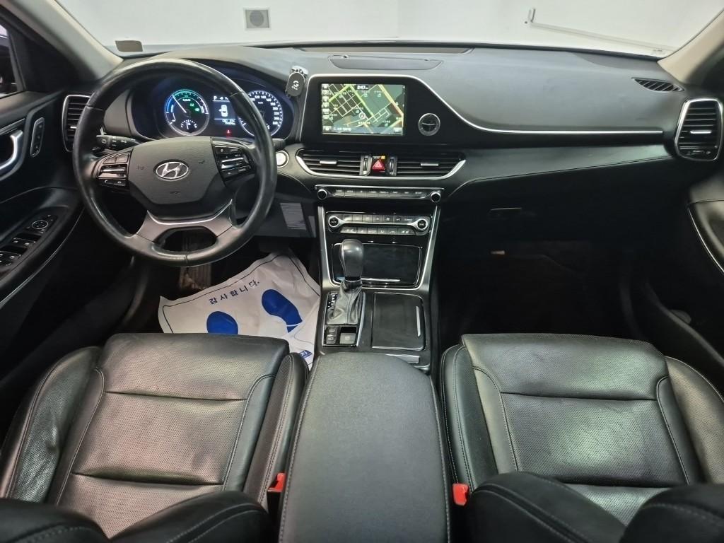 HYUNDAI Grandeur - Vista 7