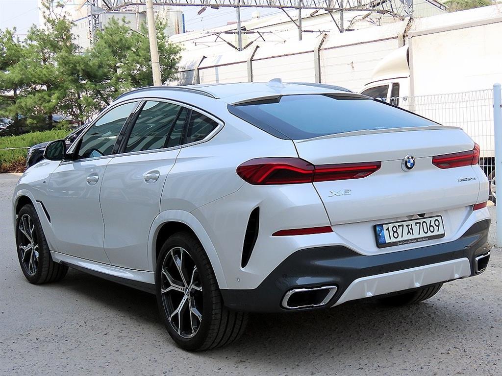 BMW X6 - Vista 3