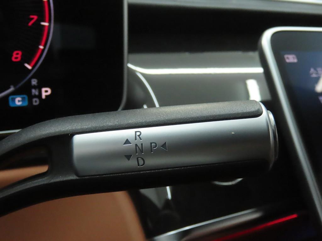 Mercedes Benz S Class - Vista 12