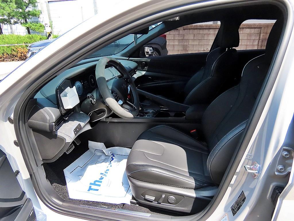 HYUNDAI Avante - Vista 5