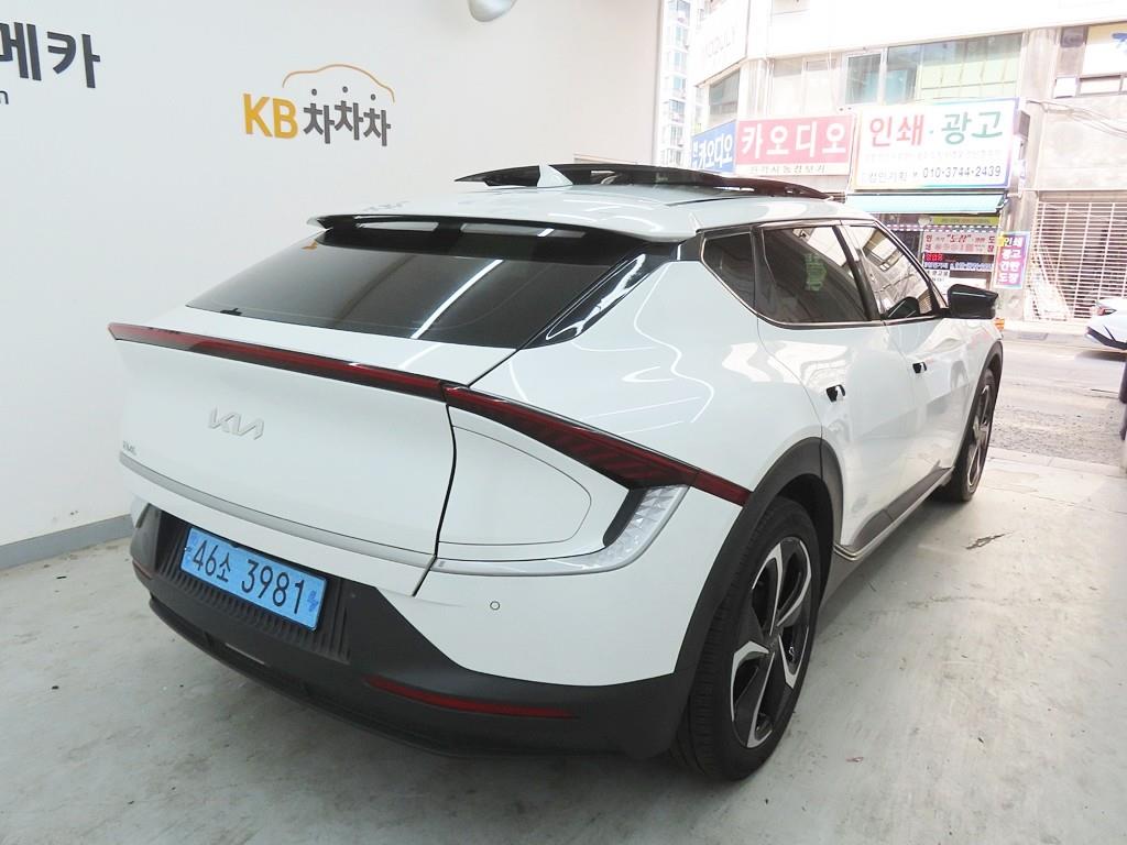 KIA EV6 - Vista 3
