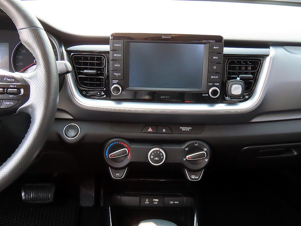 KIA Stonic - Vista 10