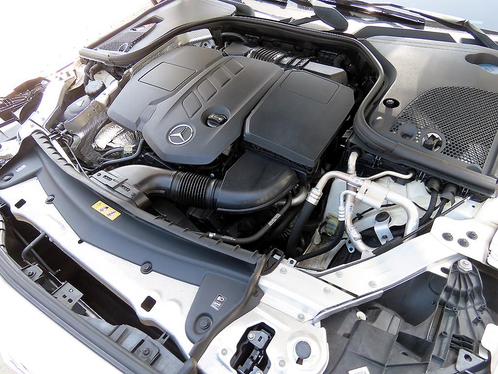 Mercedes Benz E class 2017 Blanco - Importación desde Corea - HF Imports Iquique - Foto 19