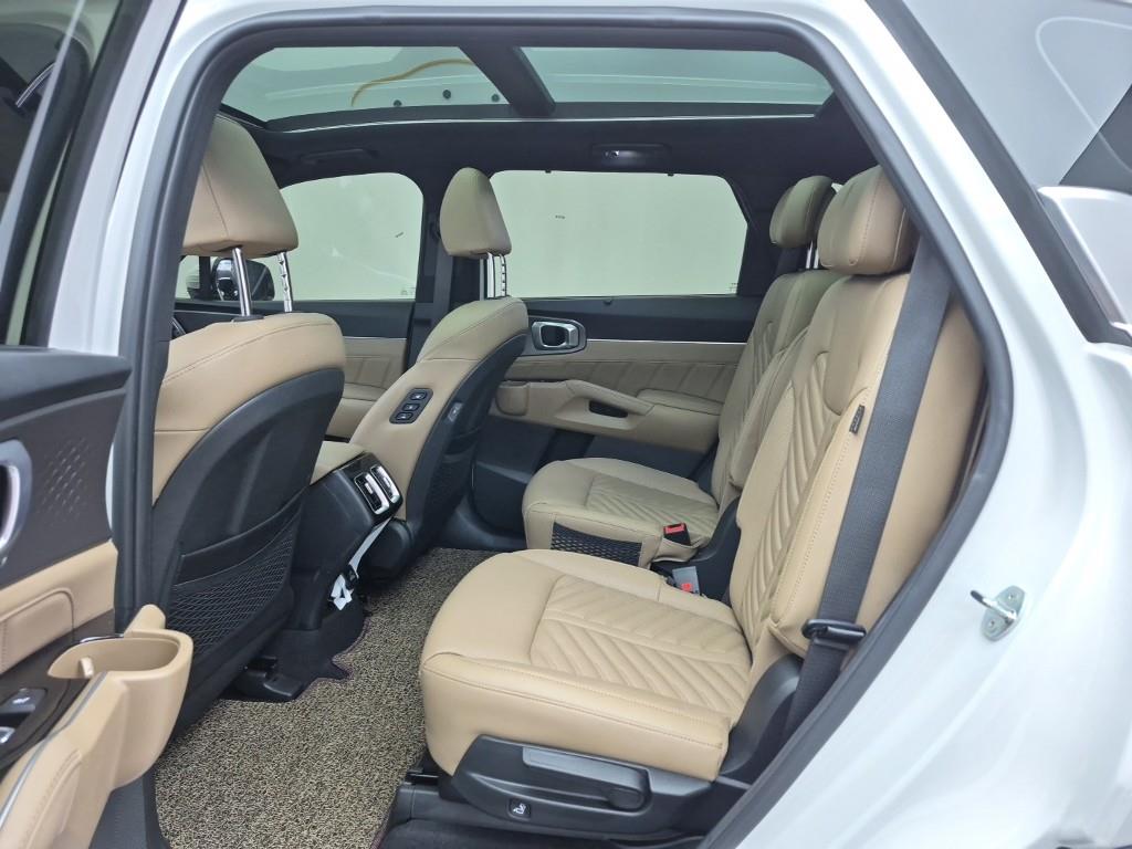KIA Sorento - Vista 12