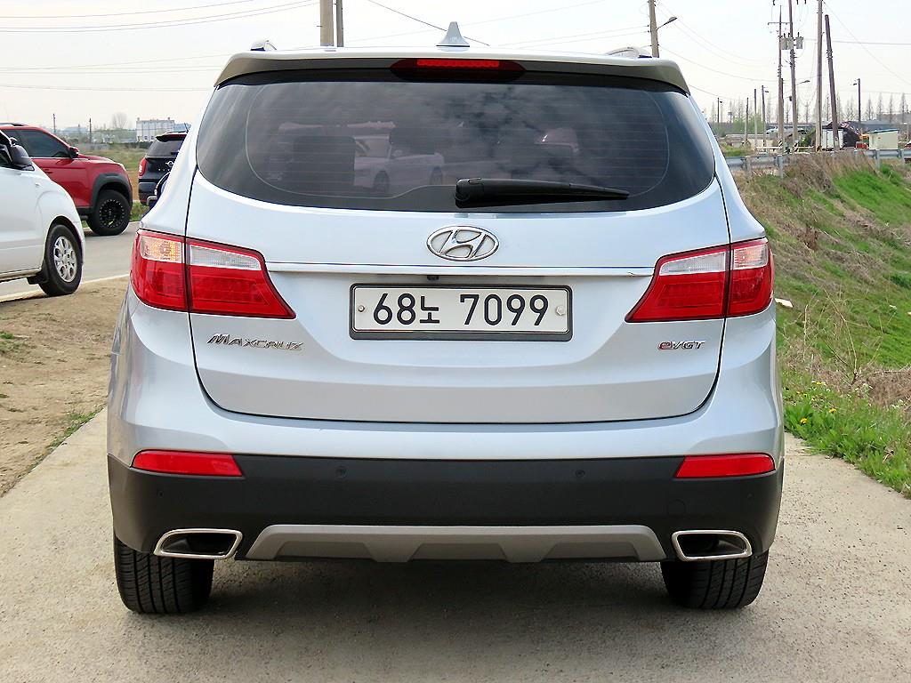 HYUNDAI Maxcruz - Vista 4