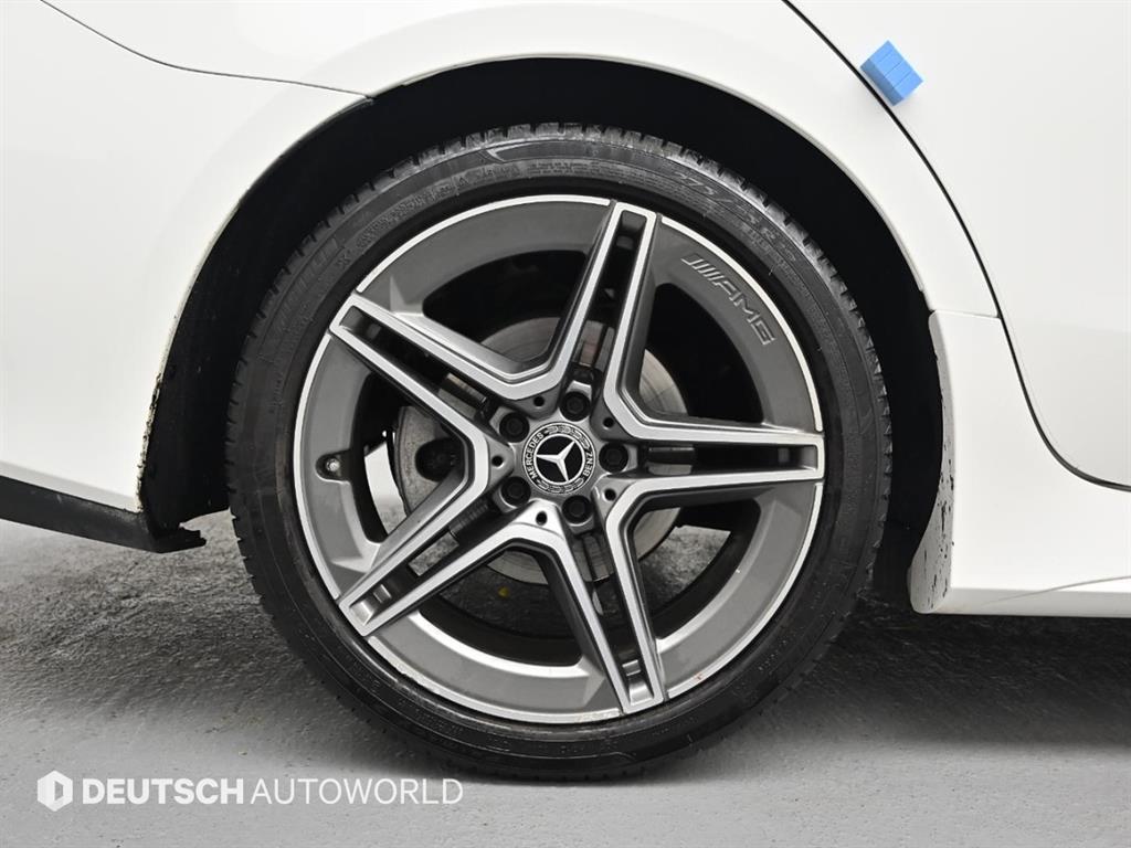 Mercedes Benz CLS Class - Vista 5