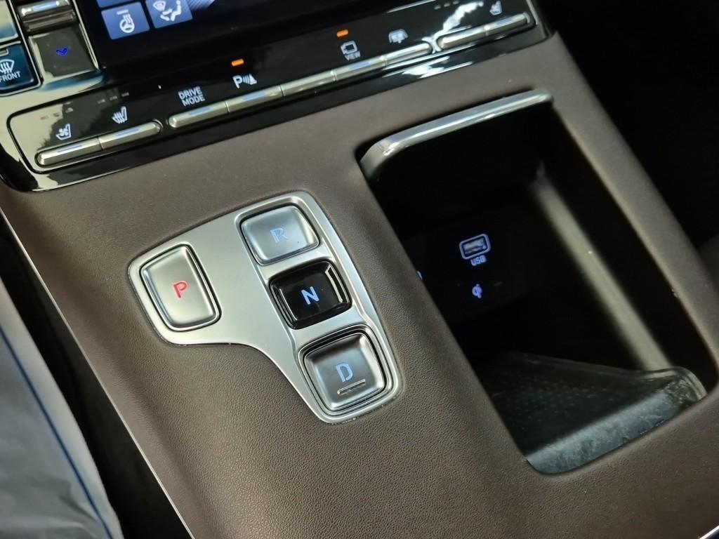 HYUNDAI Grandeur - Vista 8