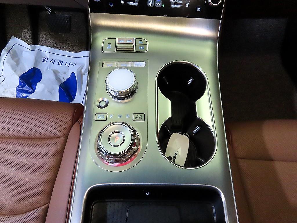Genesis GV70 - Vista 12
